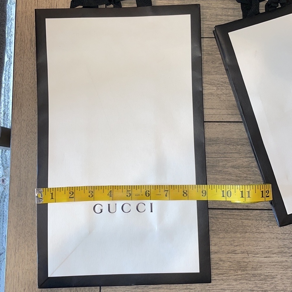 Gucci- Authentic Gift bag - Picture 3 of 4
